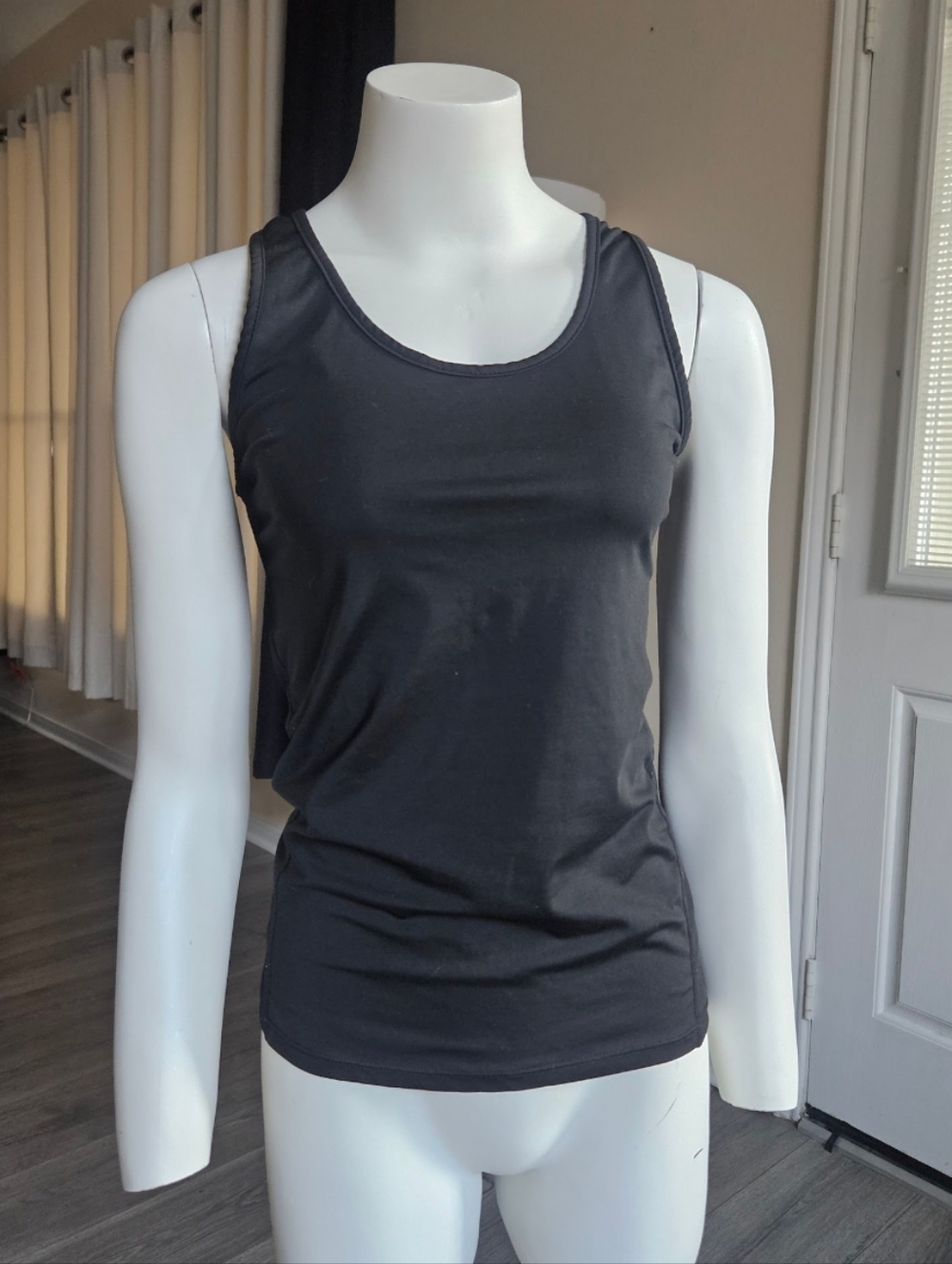 3/$6 Basic Racerback Tank Top Size M, Black
